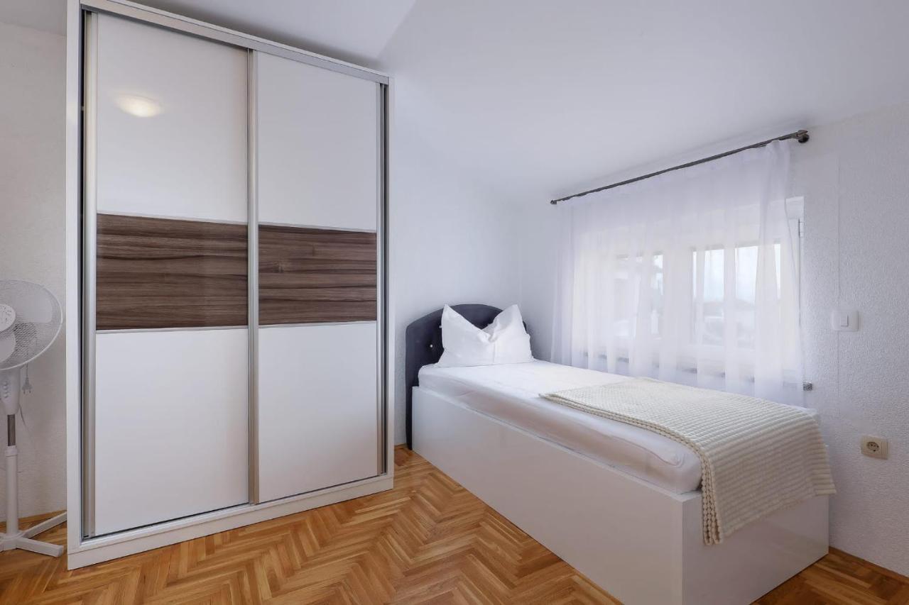 Apartments Alen ツリクヴェニツァ エクステリア 写真